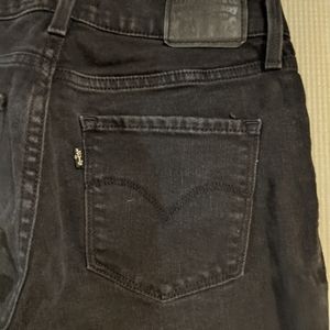 Levi's 312 Shaping Slim Size 26 30" inseam